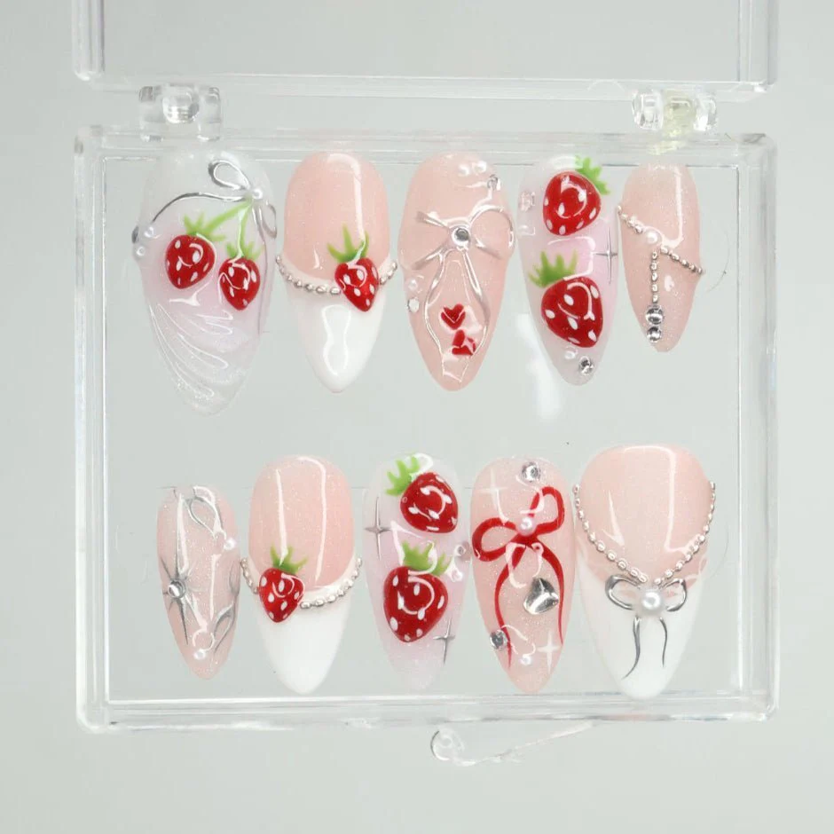 Love at First Berry - Image 4
